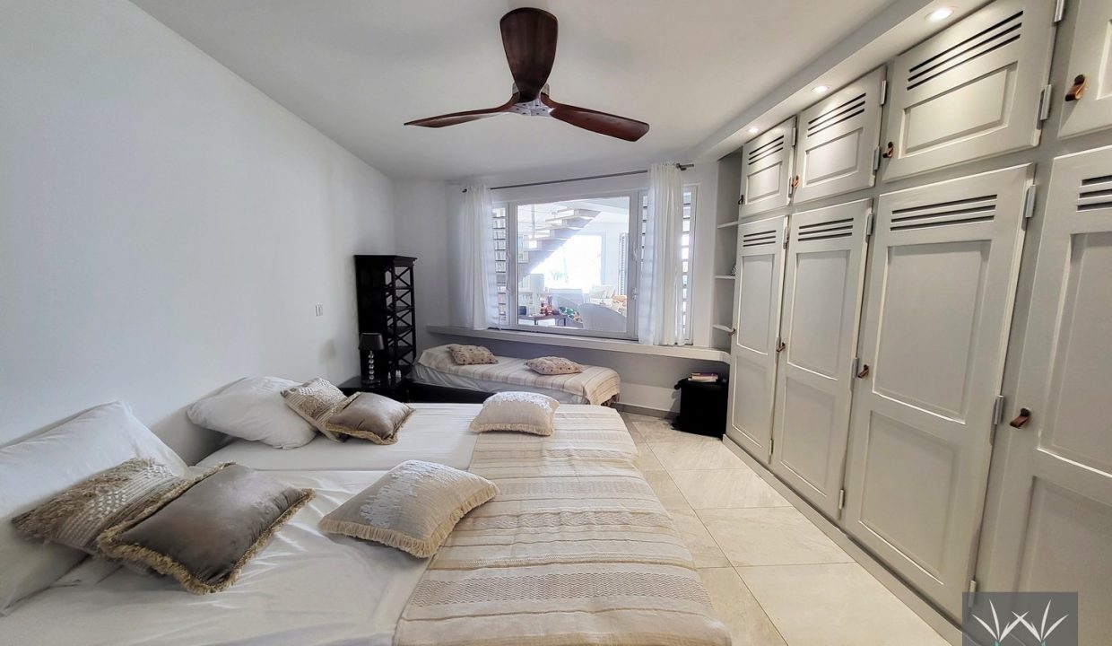 Delphy villa de location bord de mer avec piscine vacances guadeloupe