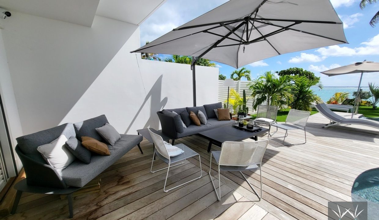 Delphy villa de location bord de mer avec piscine vacances guadeloupe