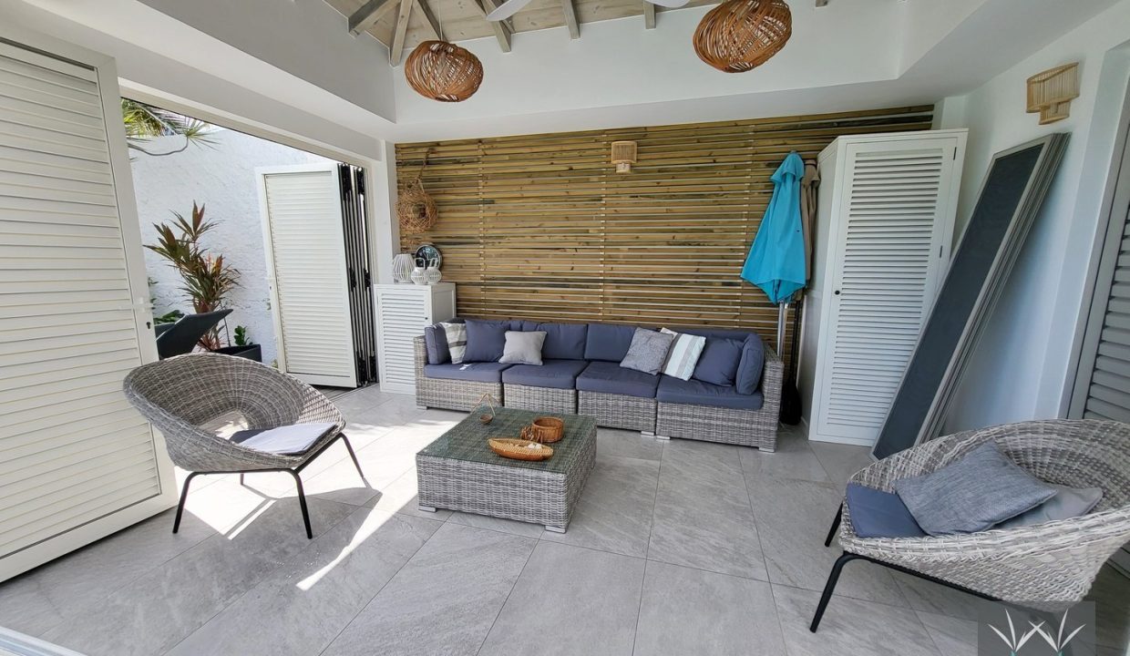 Delphy villa de location bord de mer avec piscine vacances guadeloupe