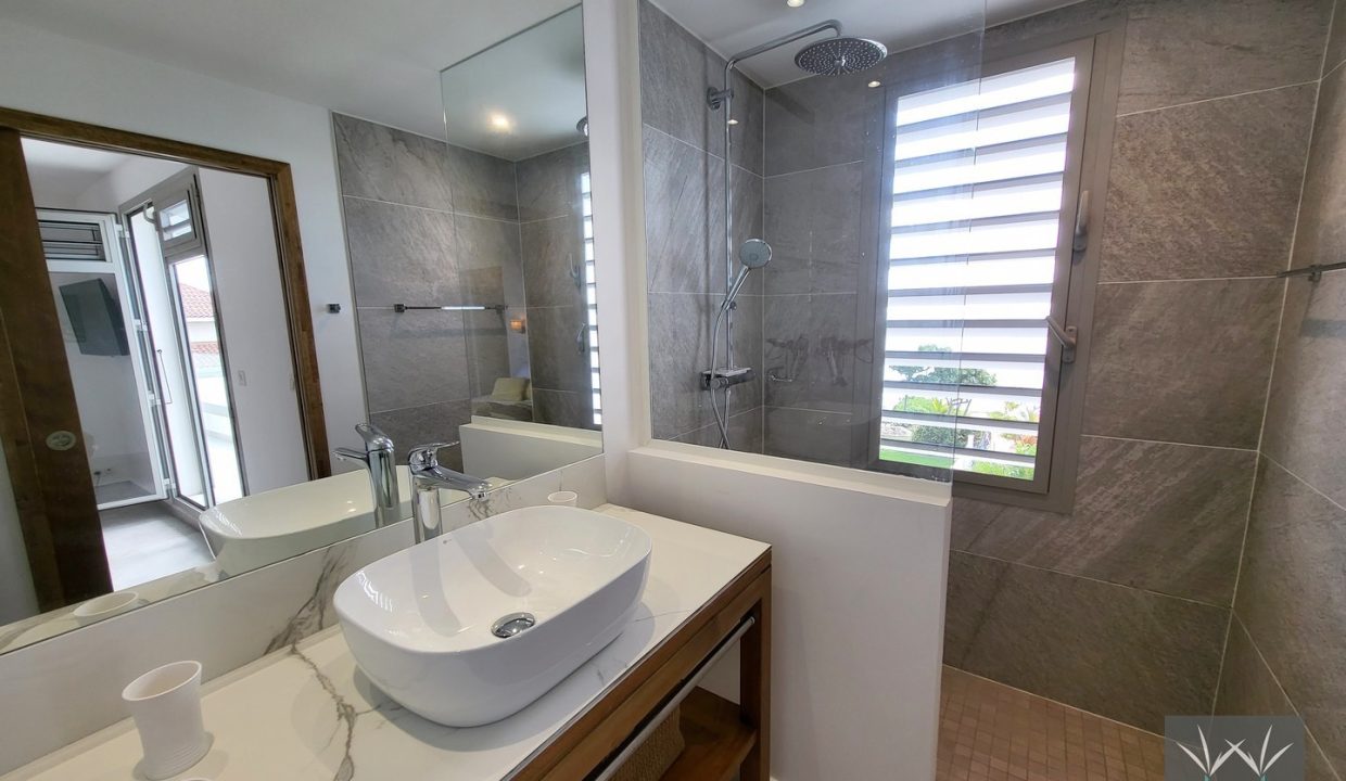 Delphy louer maison vue mer avec piscine vacances en famille luxe guadeloupe