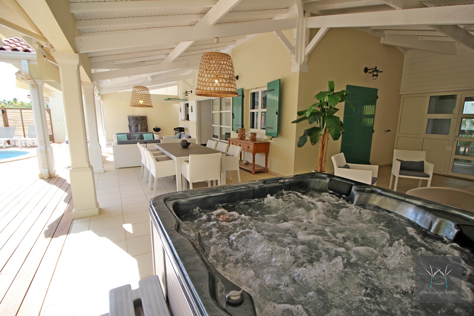 bain de lune villa de location saisonnière accès mer vacances en famille