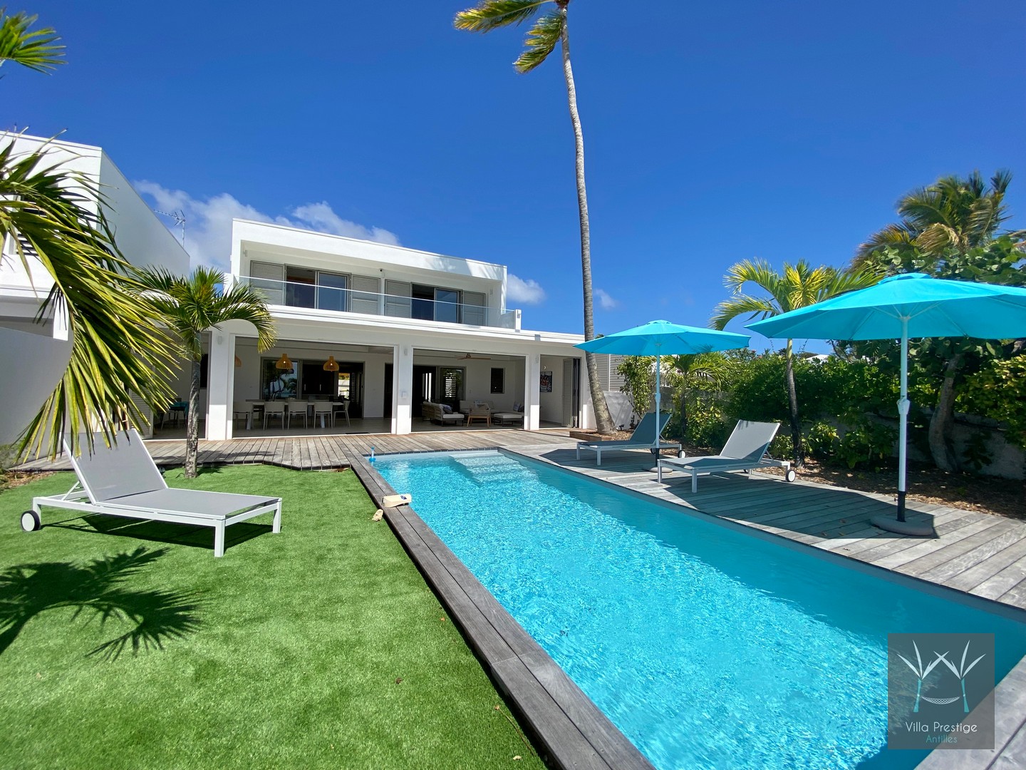 louer villa altéa pied dans l'eau avec piscine vacances en famille luxe guadeloupe