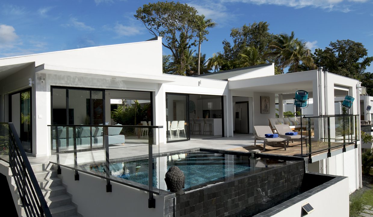 Villa Alpha - So Quiet Lounge Resort-1