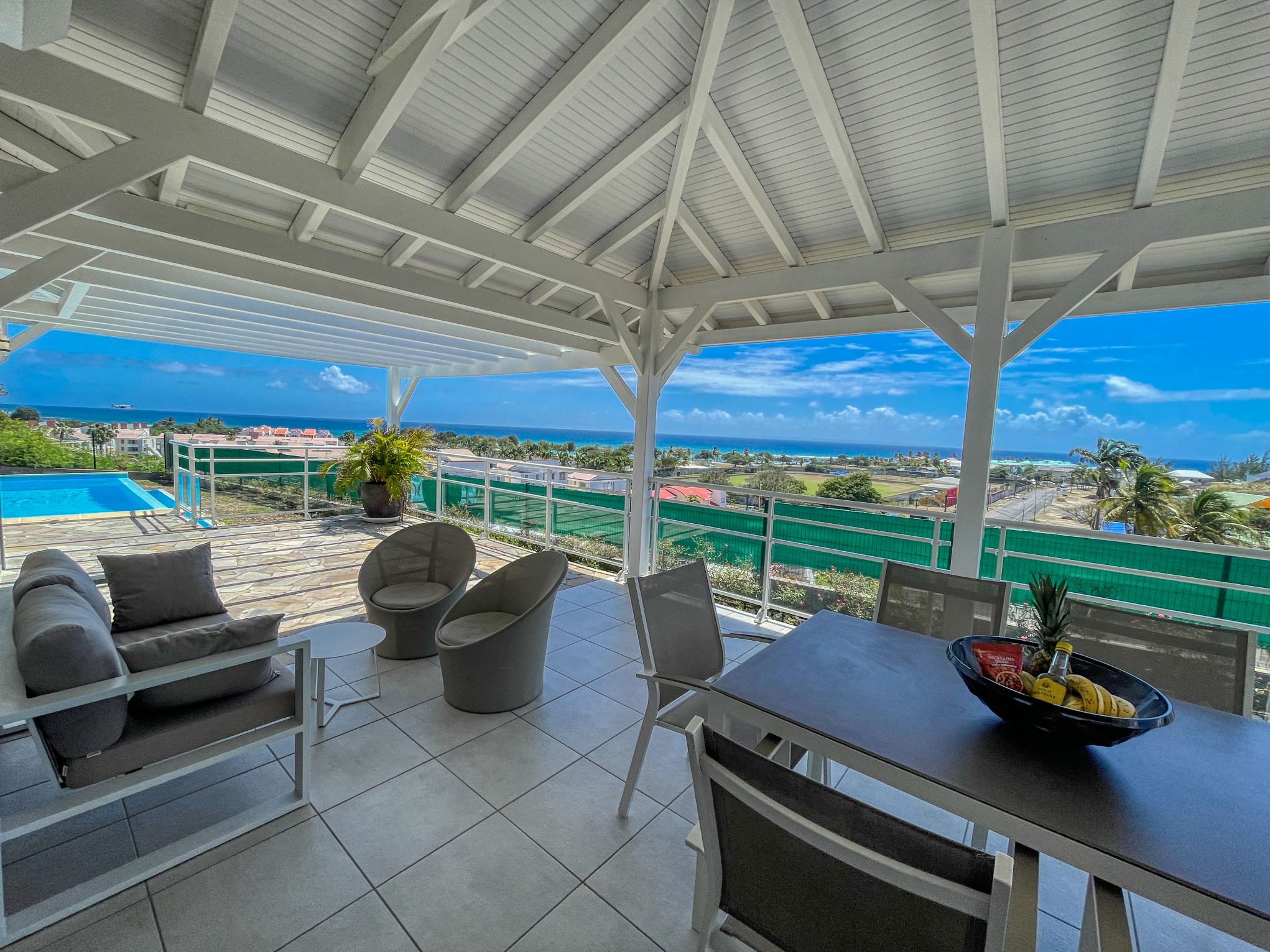 ok terrasse Location villa Topaze 2 chambres 4 personnes vue sur mer piscine à St François en Guadeloupe - terrasse...