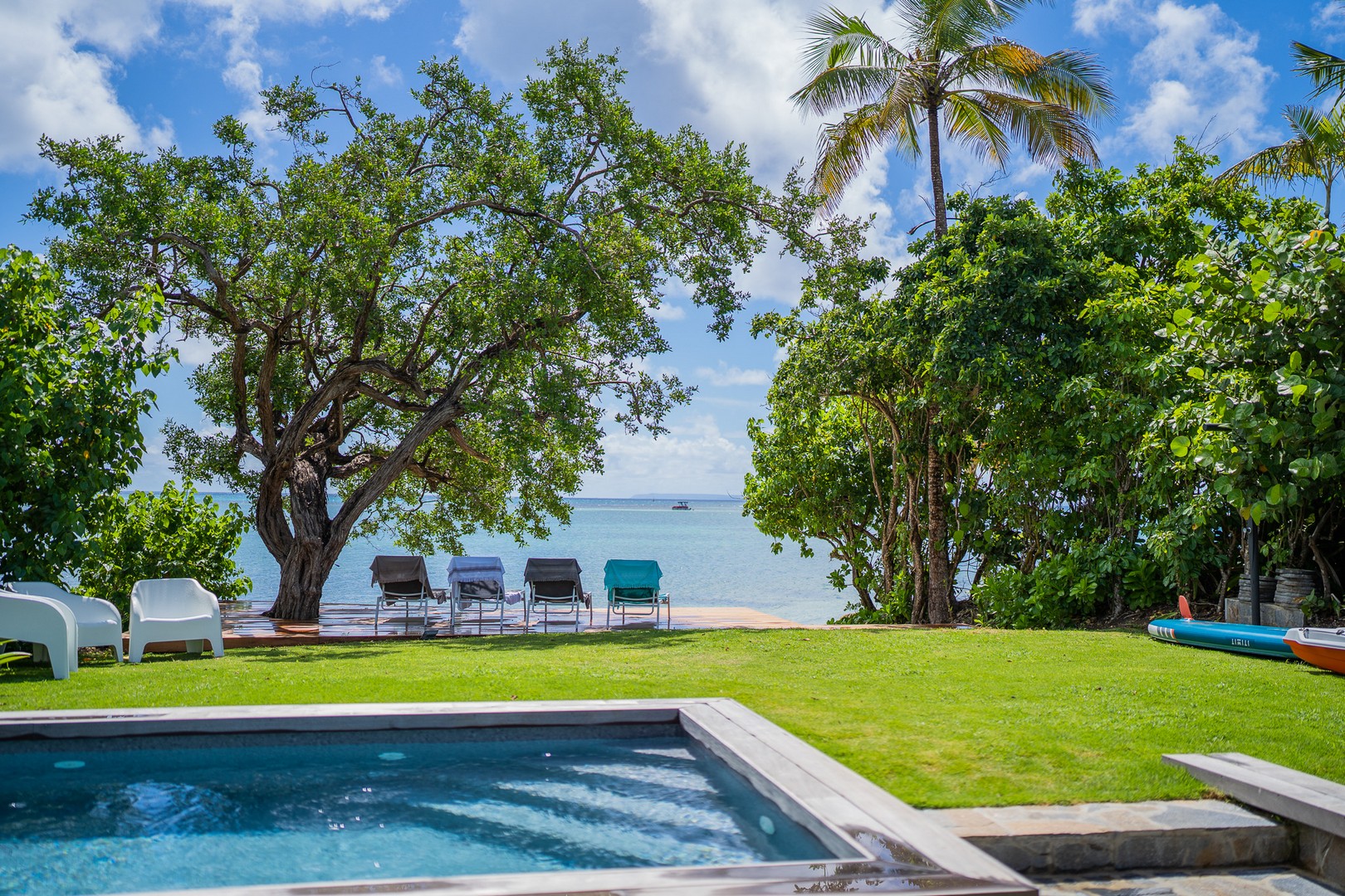 La villa 19 Guadeloupe vacances pied dans l'eau