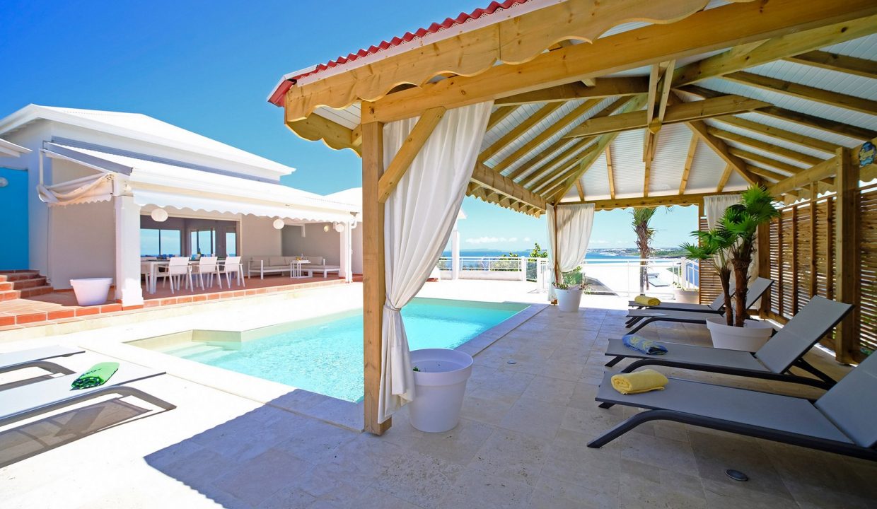 Piscine_102_villa-Bleu Karaib-location_saisonnière_guadeloupe