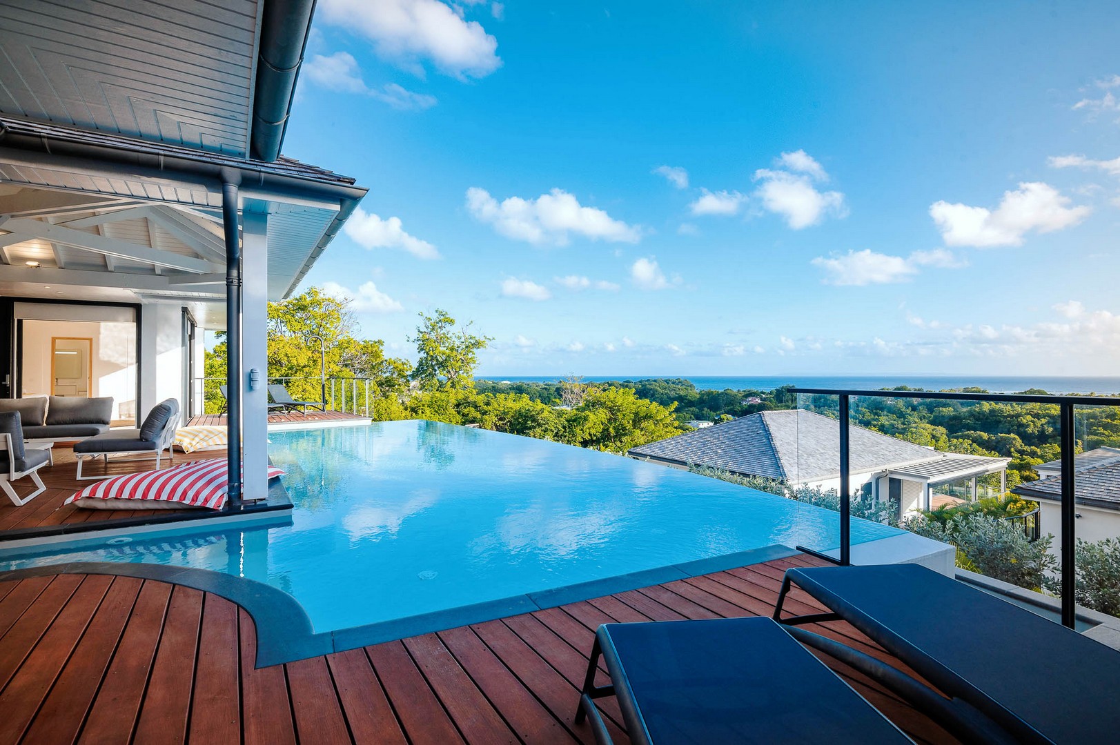 vista del mar villa de standing guadeloupe vacances en famille avec piscine vue mer
