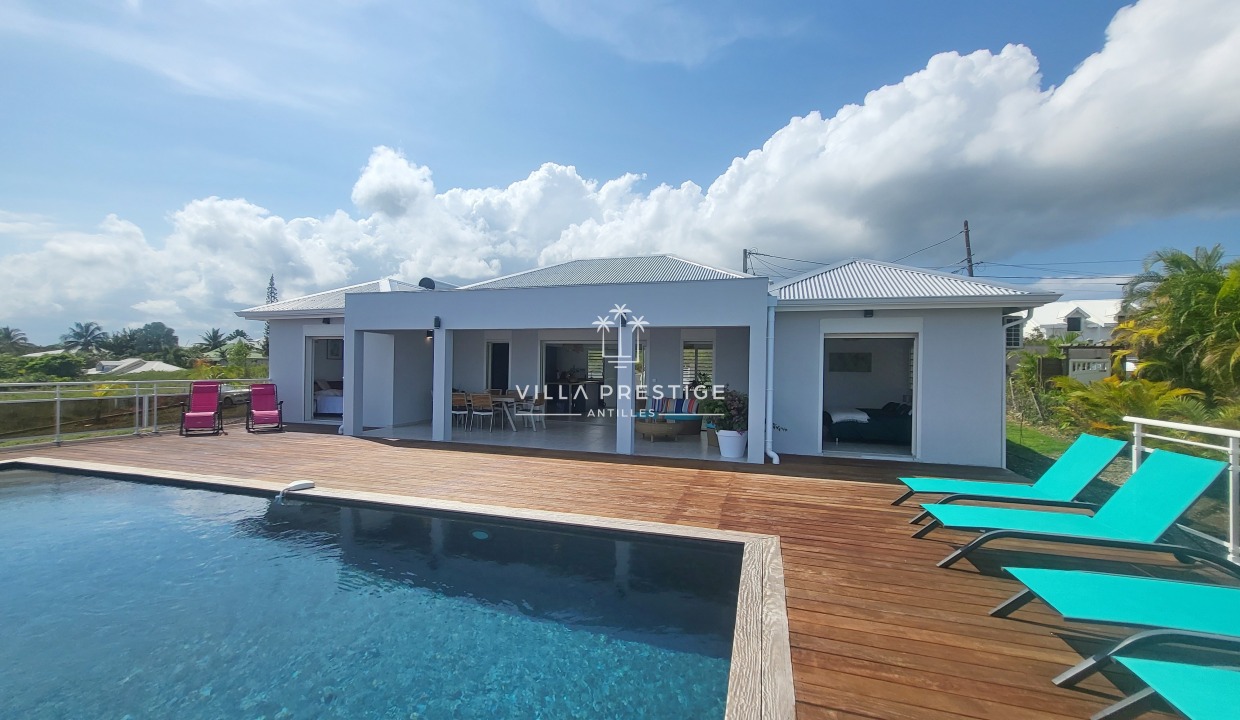 villa belleza maison location saisonnière avec piscine vacances en guadeloupe avec piscine luxe