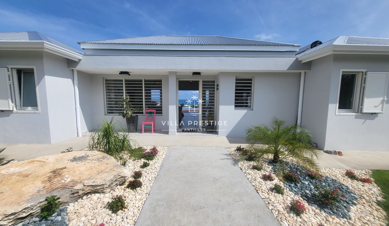villa belleza avec piscine vacances en guadeloupe vue mer standing