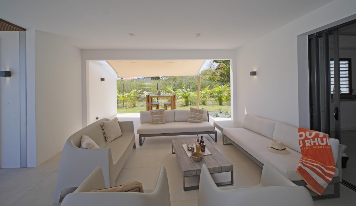 location saisonnière guadeloupe villa jubaea avec piscine vacances en famille vue mer